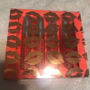 Anastasia Beverly Hills reds